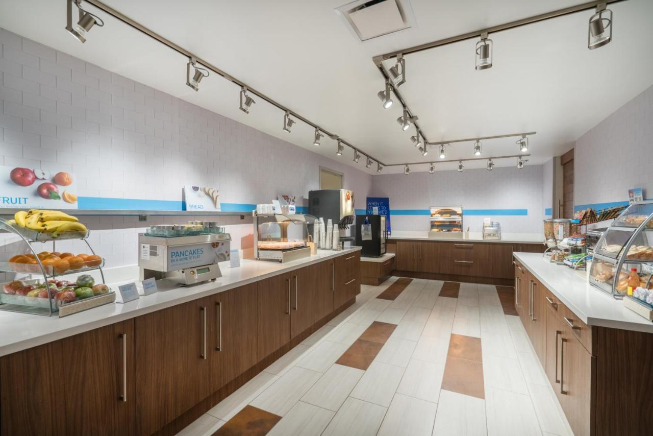 Holiday Inn Express Radcliff Fort Knox By Ihg Bagian luar foto