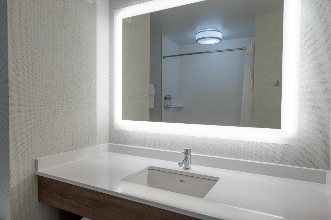 Holiday Inn Express Radcliff Fort Knox By Ihg Bagian luar foto